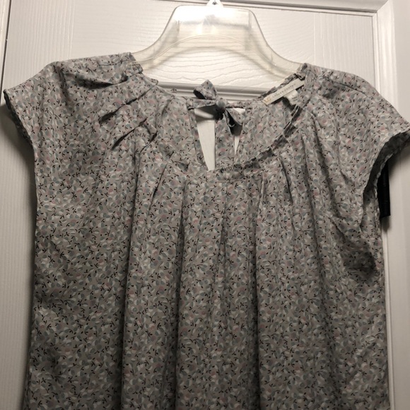 LC Lauren Conrad Tops - LC Lauren Conrad Blouse with back bow